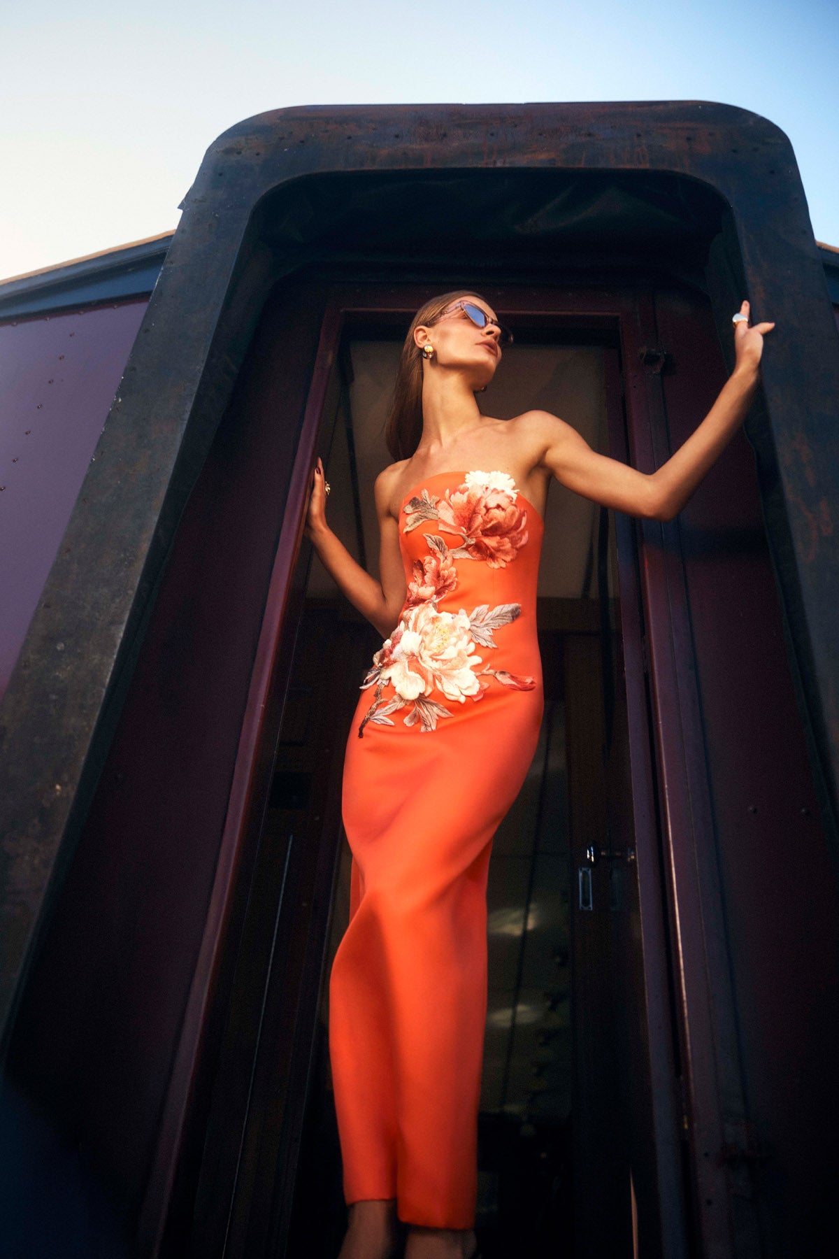 Leia Velvet Mini Dress - Onyx – LEO LIN Leia Velvet Mini Dress - Onyx – LEO LIN