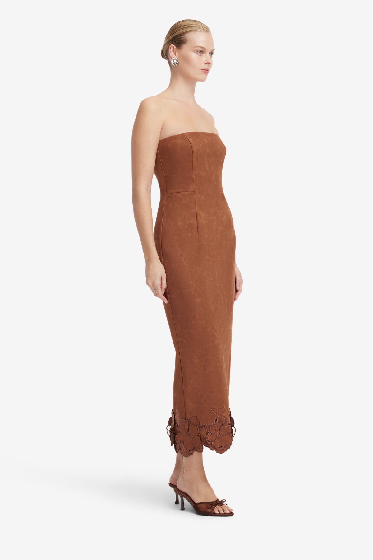 ☆Eaphi CLASSIC WAVE WOOL BUSTIER☆ライトブラウン Rayna Appliqué Vegan Suede Bustier Maxi Dress - Chestnut – LEO LIN