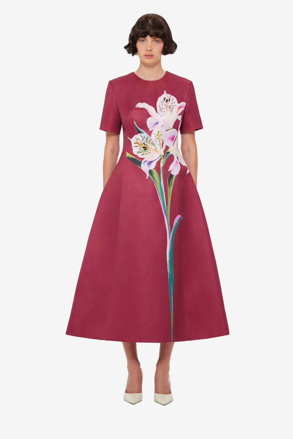 Exclusive LEO LIN Caroline Short Sleeve Midi Dress - Lily Print in Burgundy