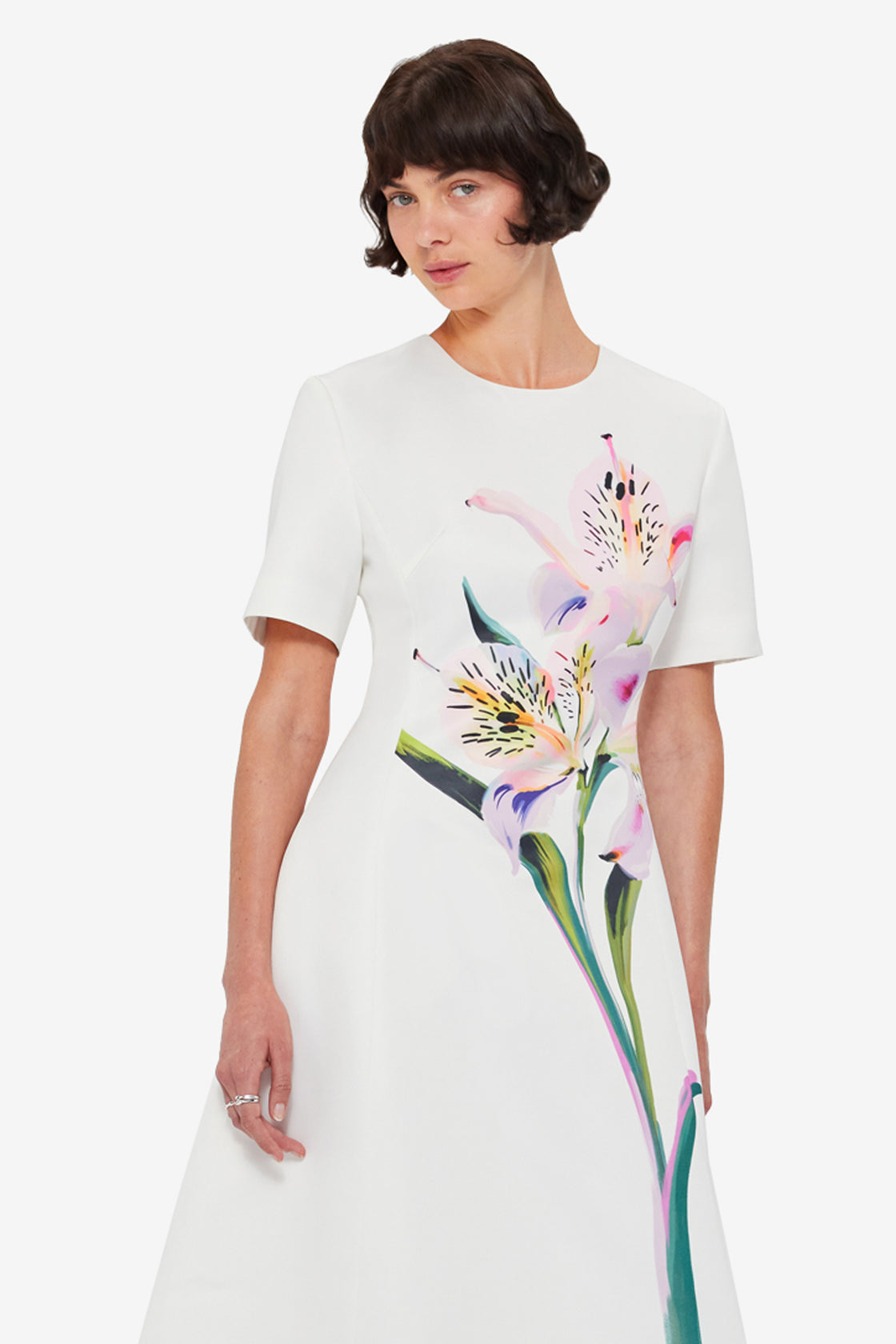 Exclusive LEO LIN Caroline Short Sleeve Midi Dress - Lily Print in Snow