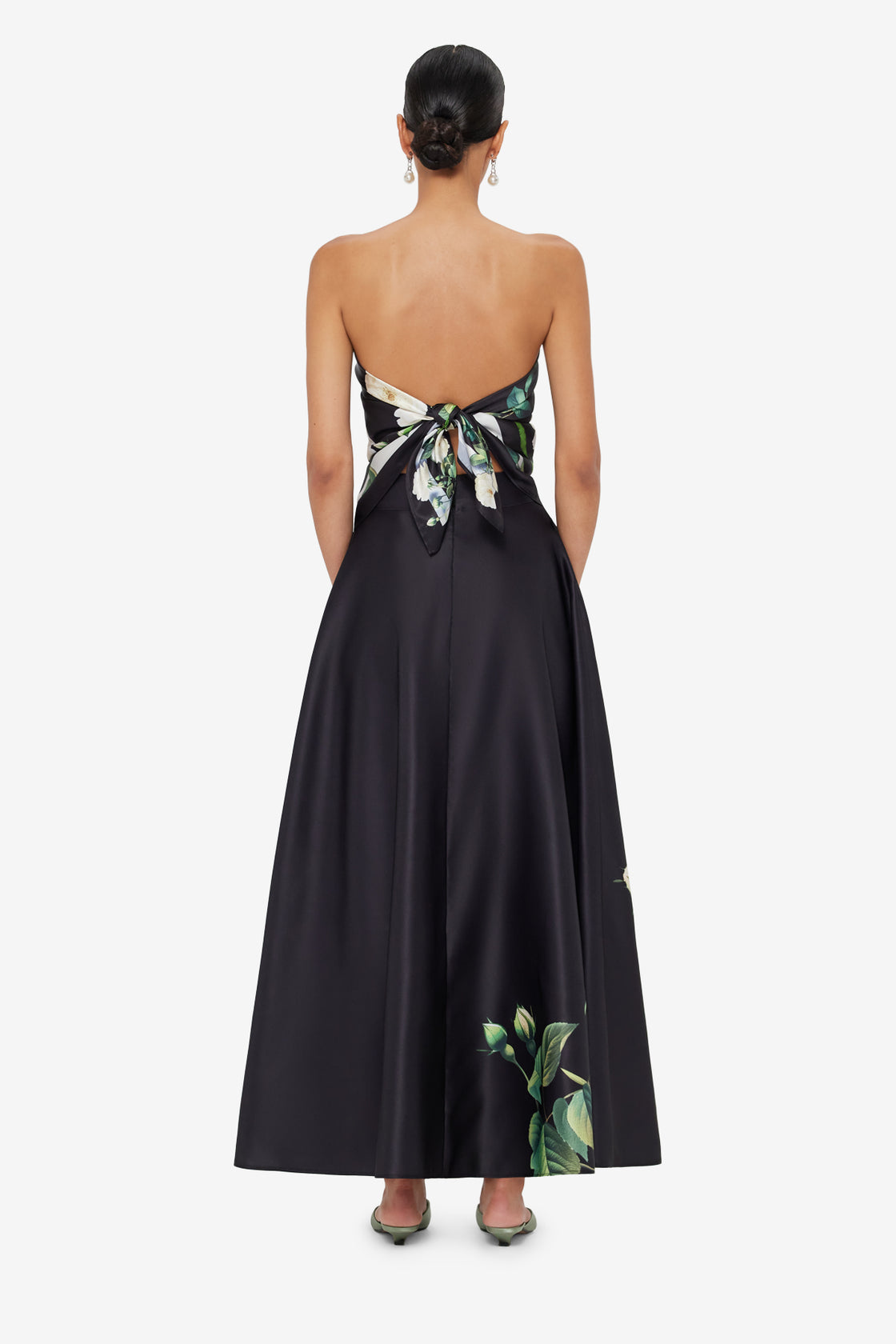 Exclusive LEO LIN Small Scarf - White Rose Print