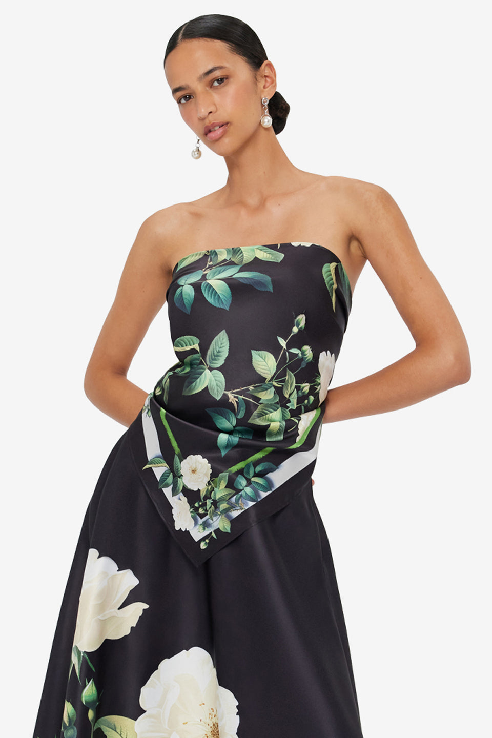 Exclusive LEO LIN Small Scarf - White Rose Print