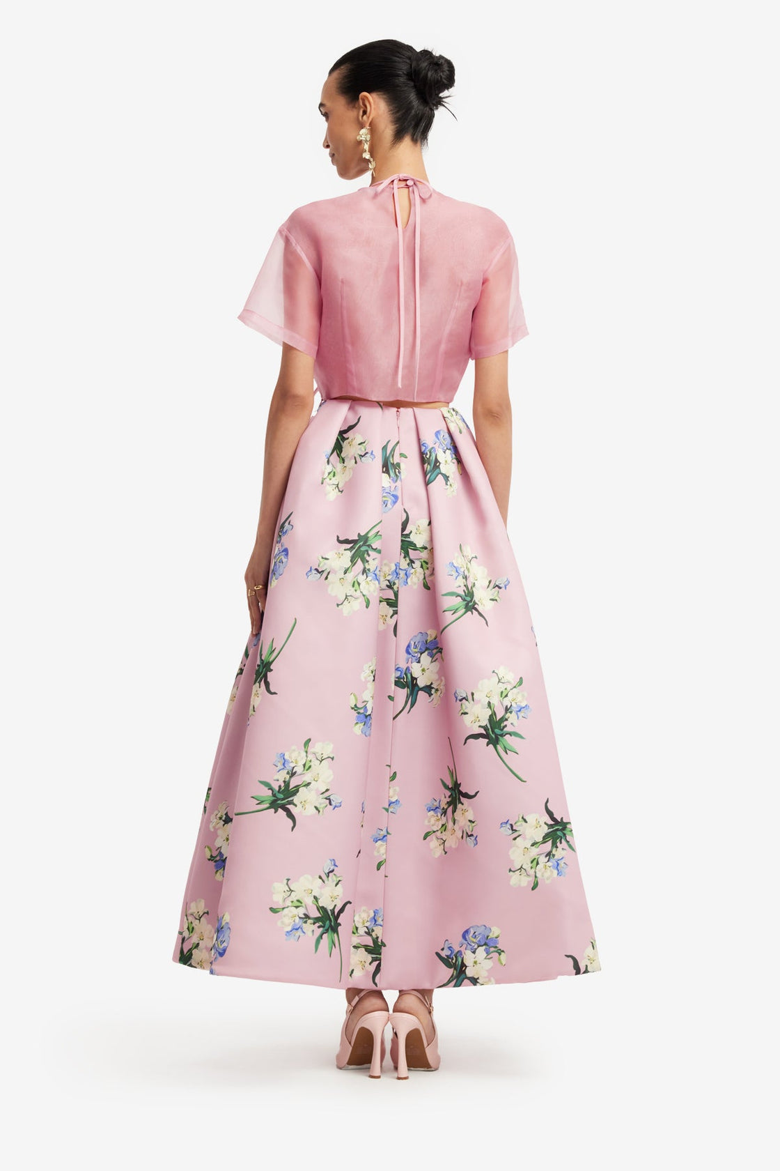 Riley Embroidered Sleeve Top - Bouquet Print in Pastel Pink Tops