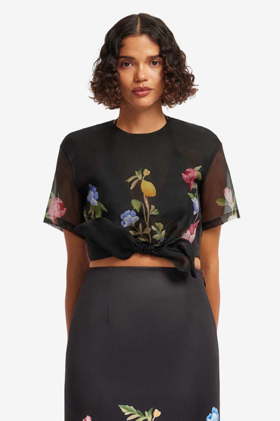 Riley Sleeve Top - Lemon Vine Print in Ebony Tops